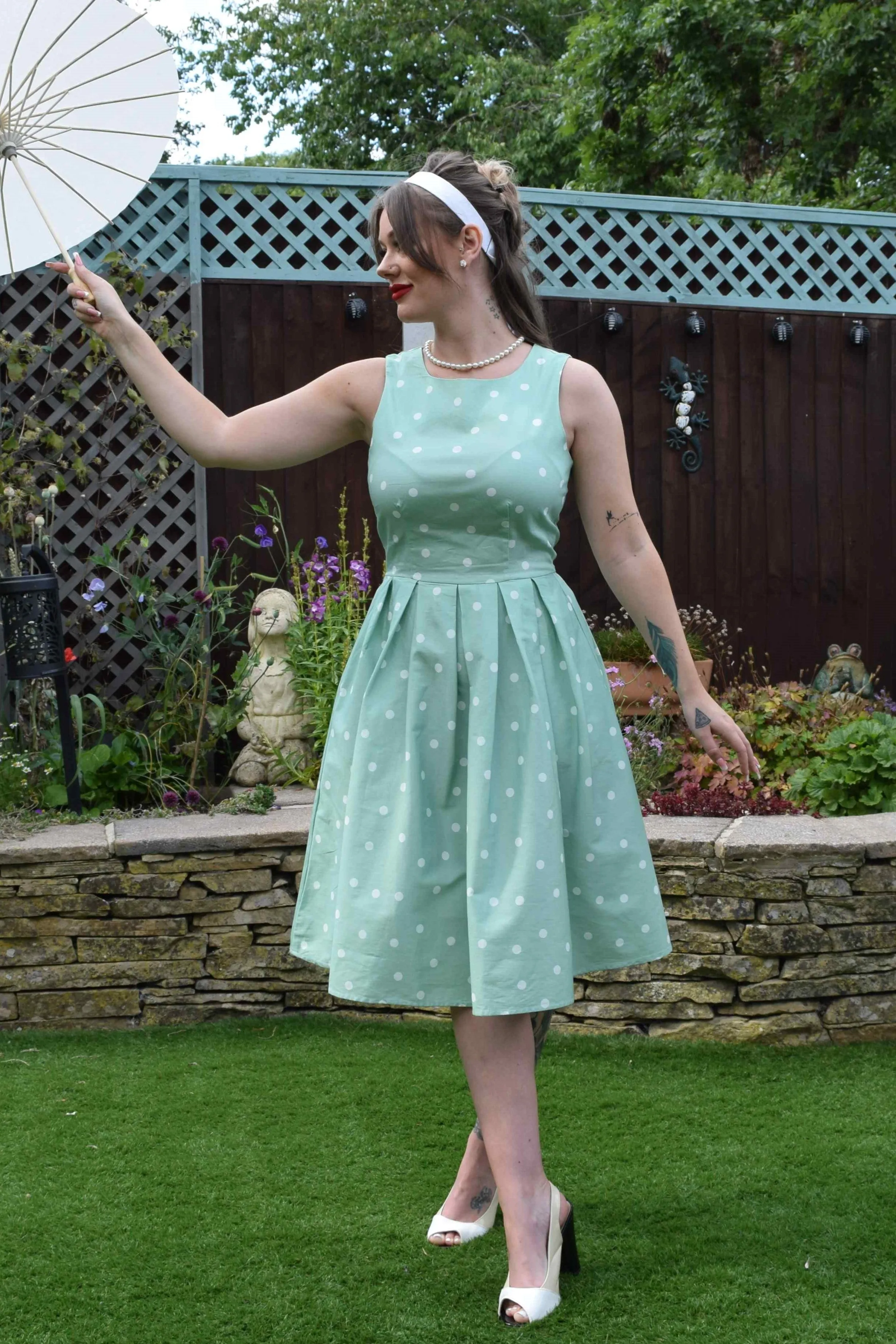 Annie Retro Polka Dot Dress in Pale Green